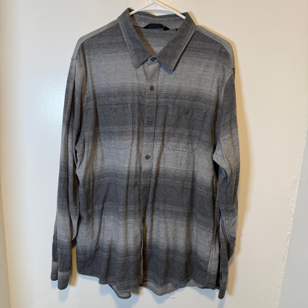 Travis Mathew‎ long sleeve gray button down shirt men's size XL